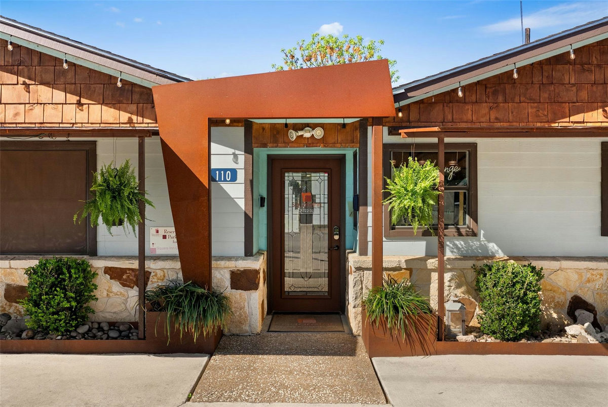 110 Oak Dr — exterior