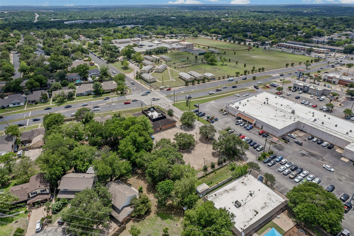 320 W William Cannon Dr — photo 3