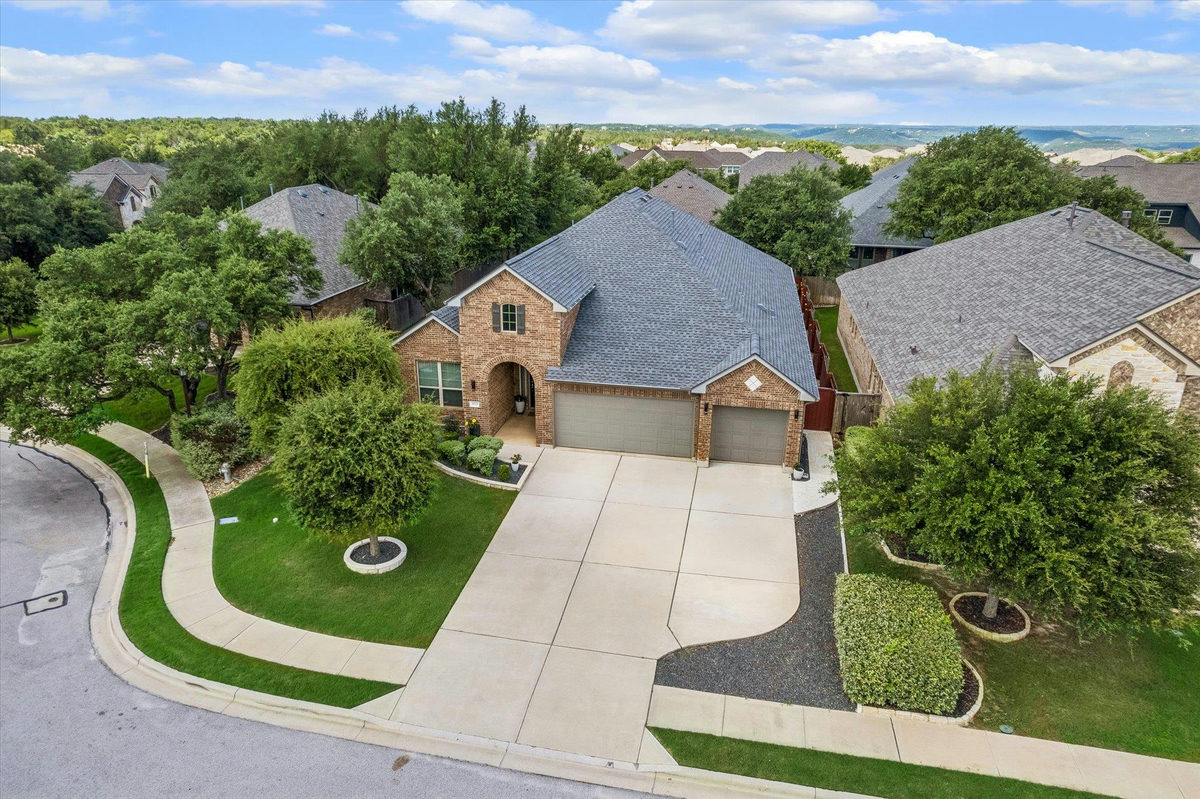 3025 Silvergrass Cv — photo 2