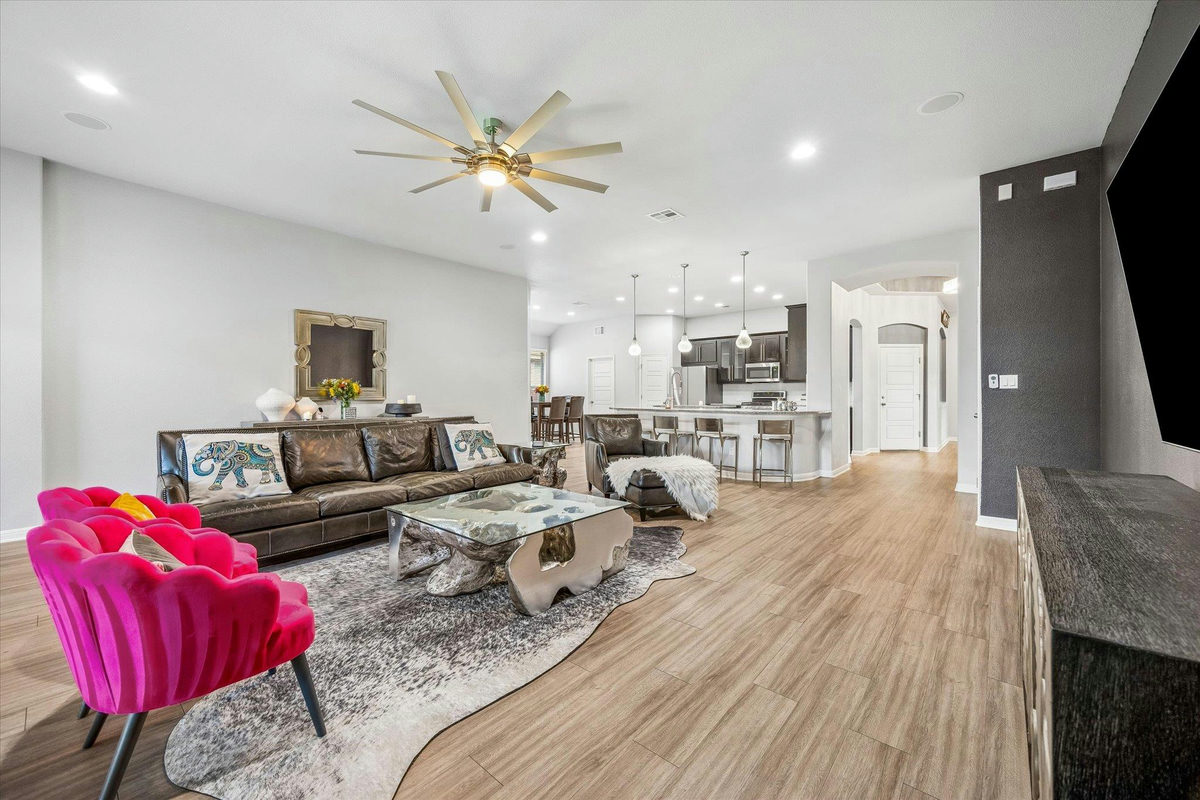 3025 Silvergrass Cv — photo 4