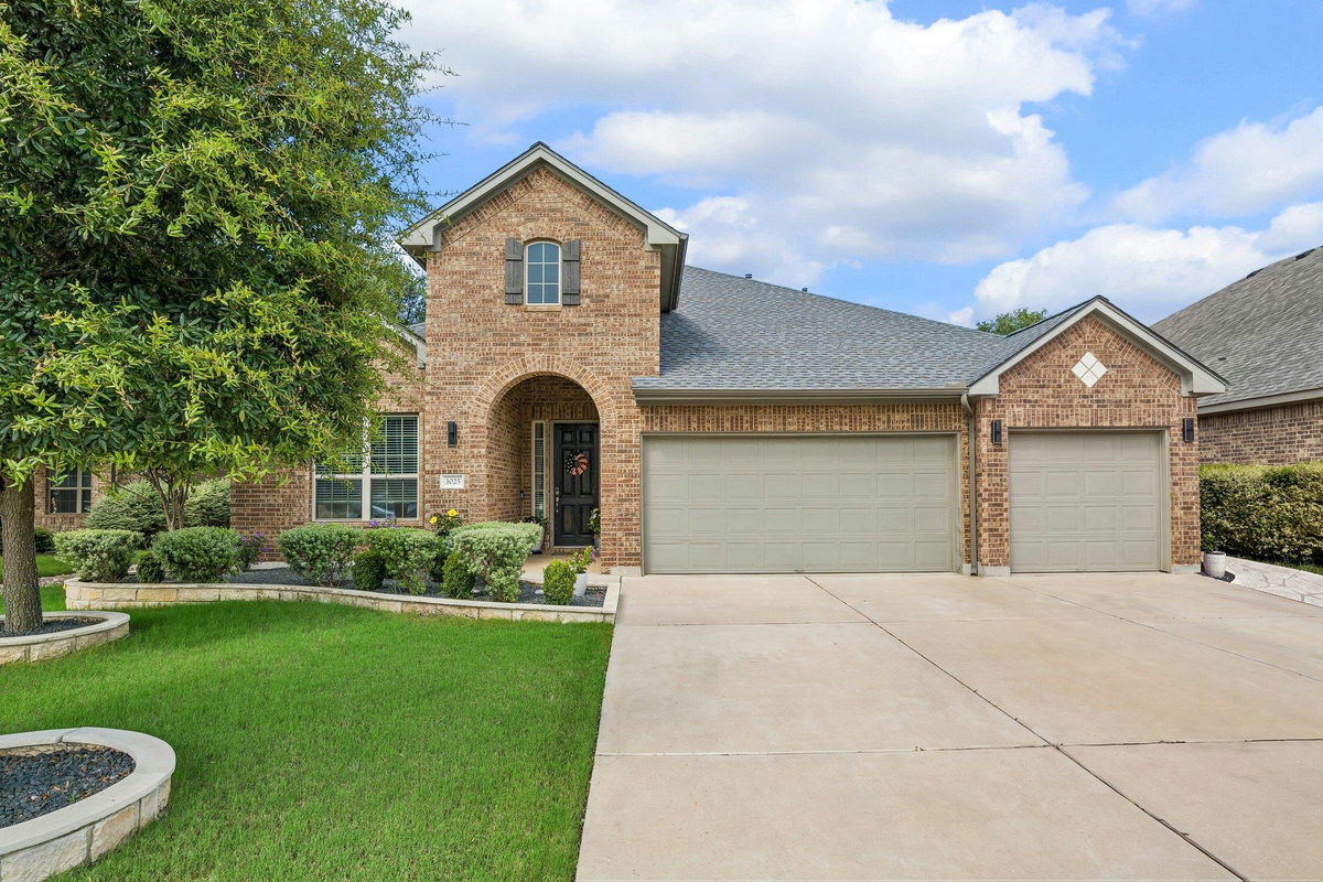 3025 Silvergrass Cv — exterior