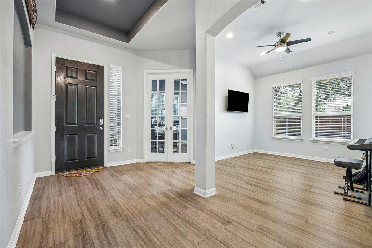 3025 Silvergrass Cv — photo 3