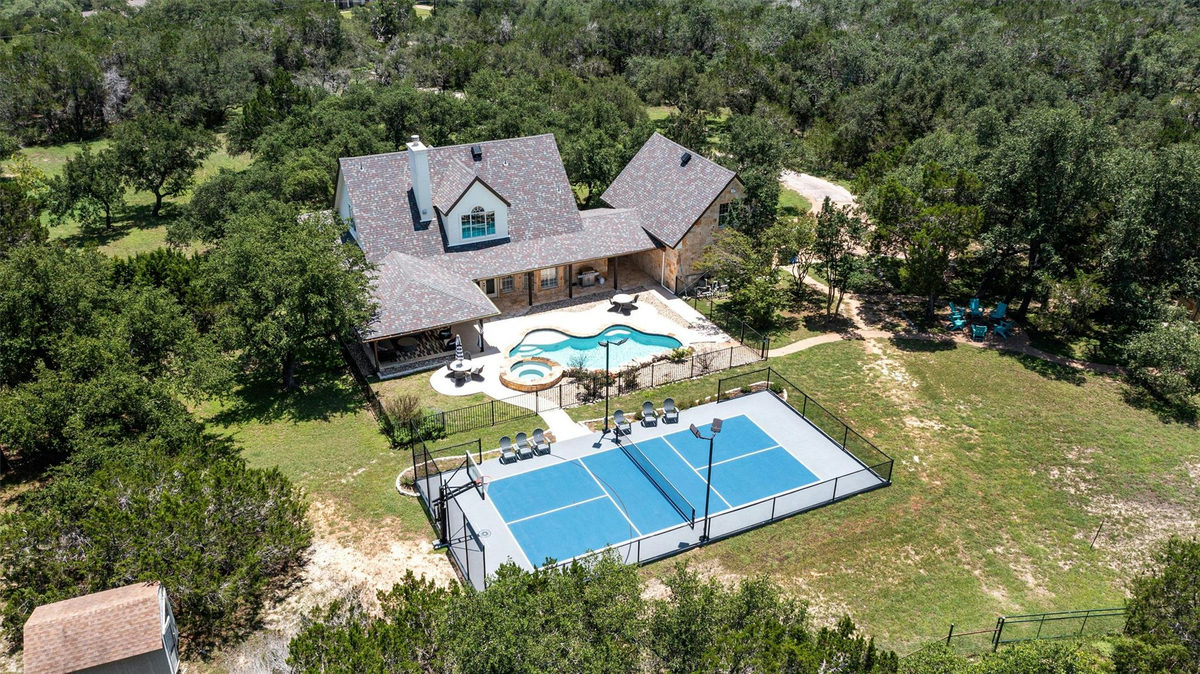 220 Sundance Trl — exterior