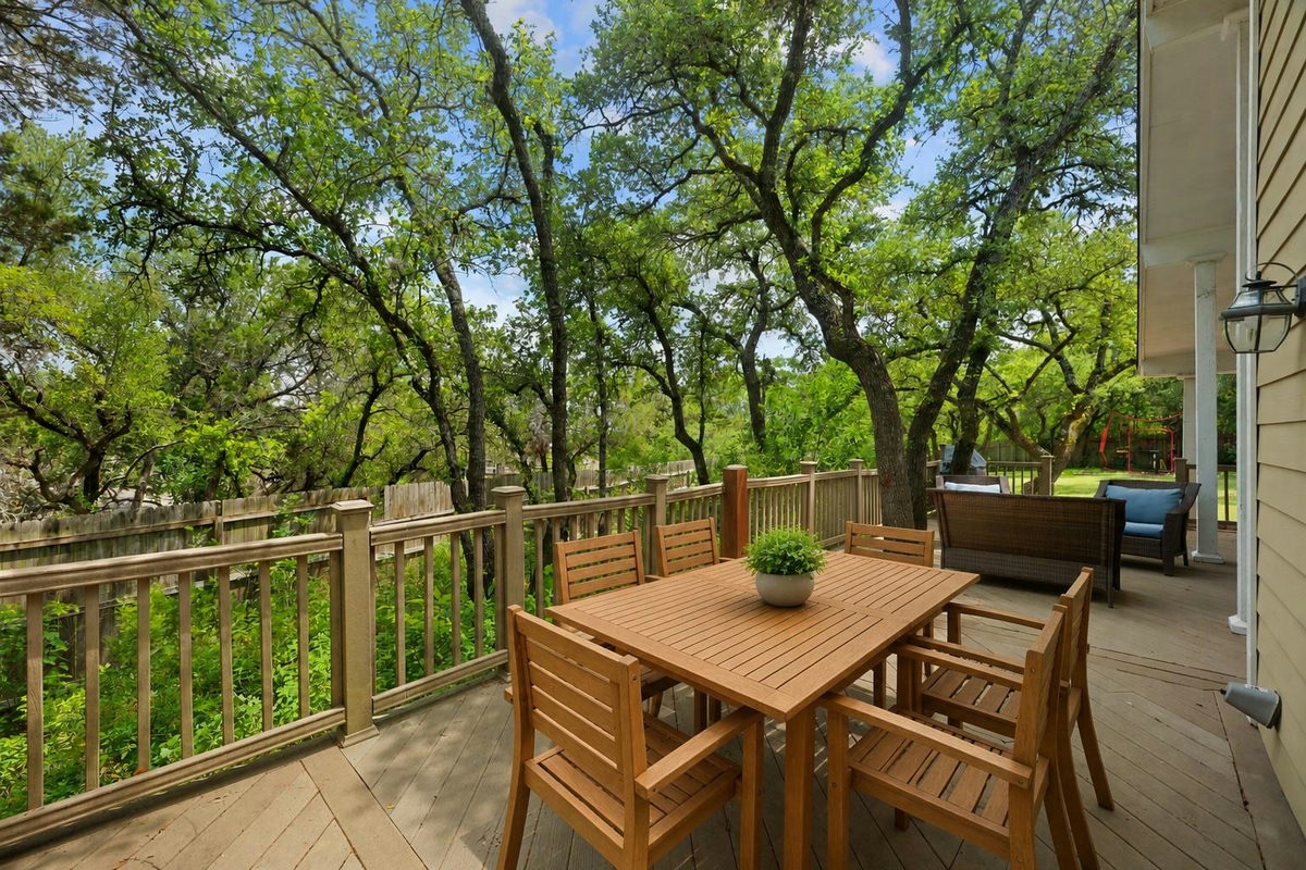 1211 Falcon Ledge Dr — photo 2