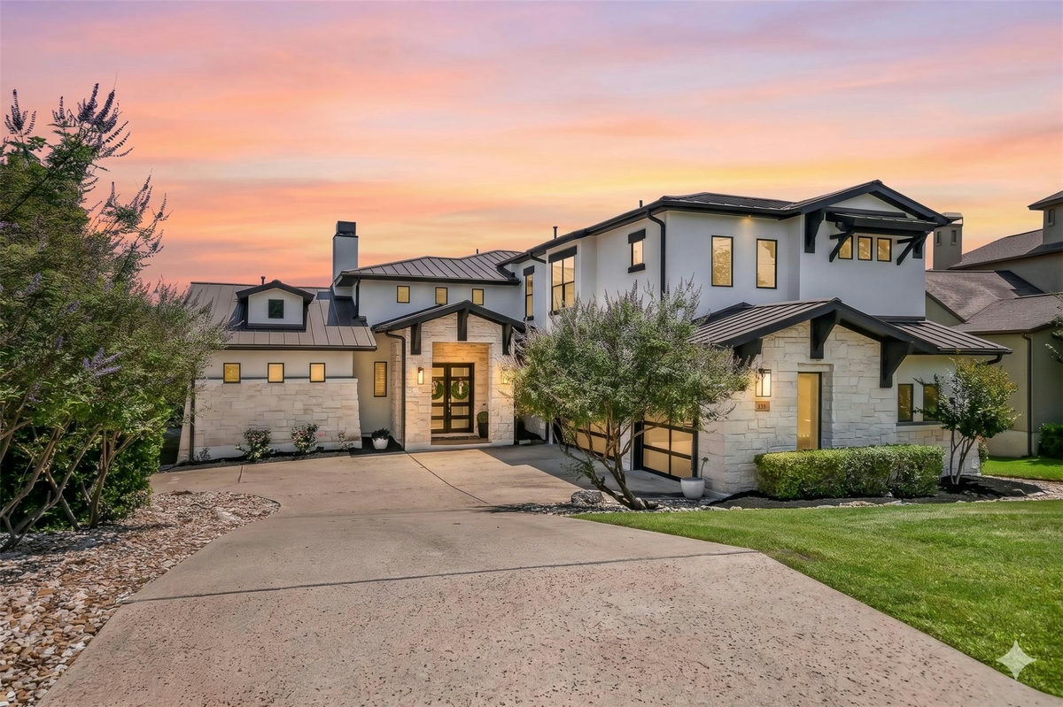810 Crestone Stream Dr — exterior