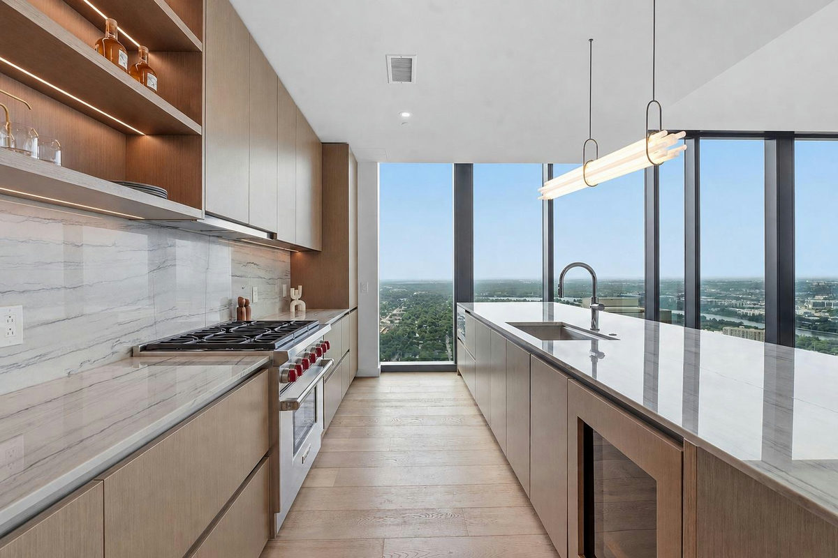 610 Davis St #4301 — exterior