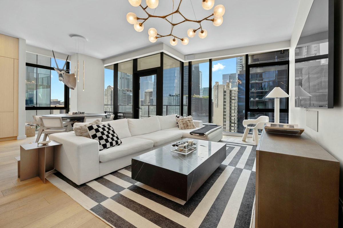 202 Nueces St #1405 — exterior