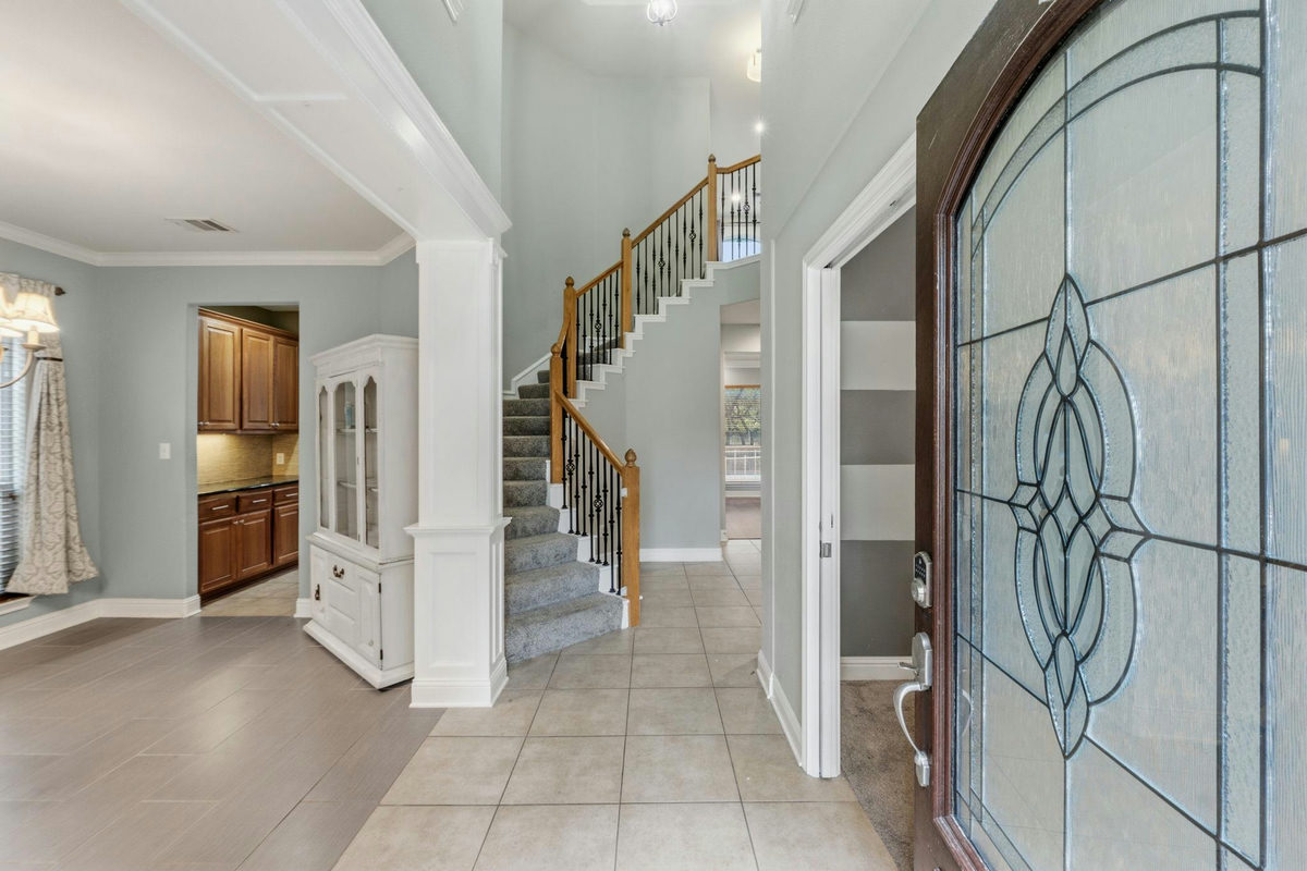 1239 Pine Forest Cir — photo 2