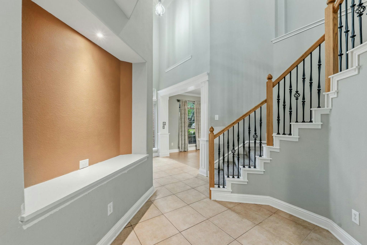 1239 Pine Forest Cir — photo 4