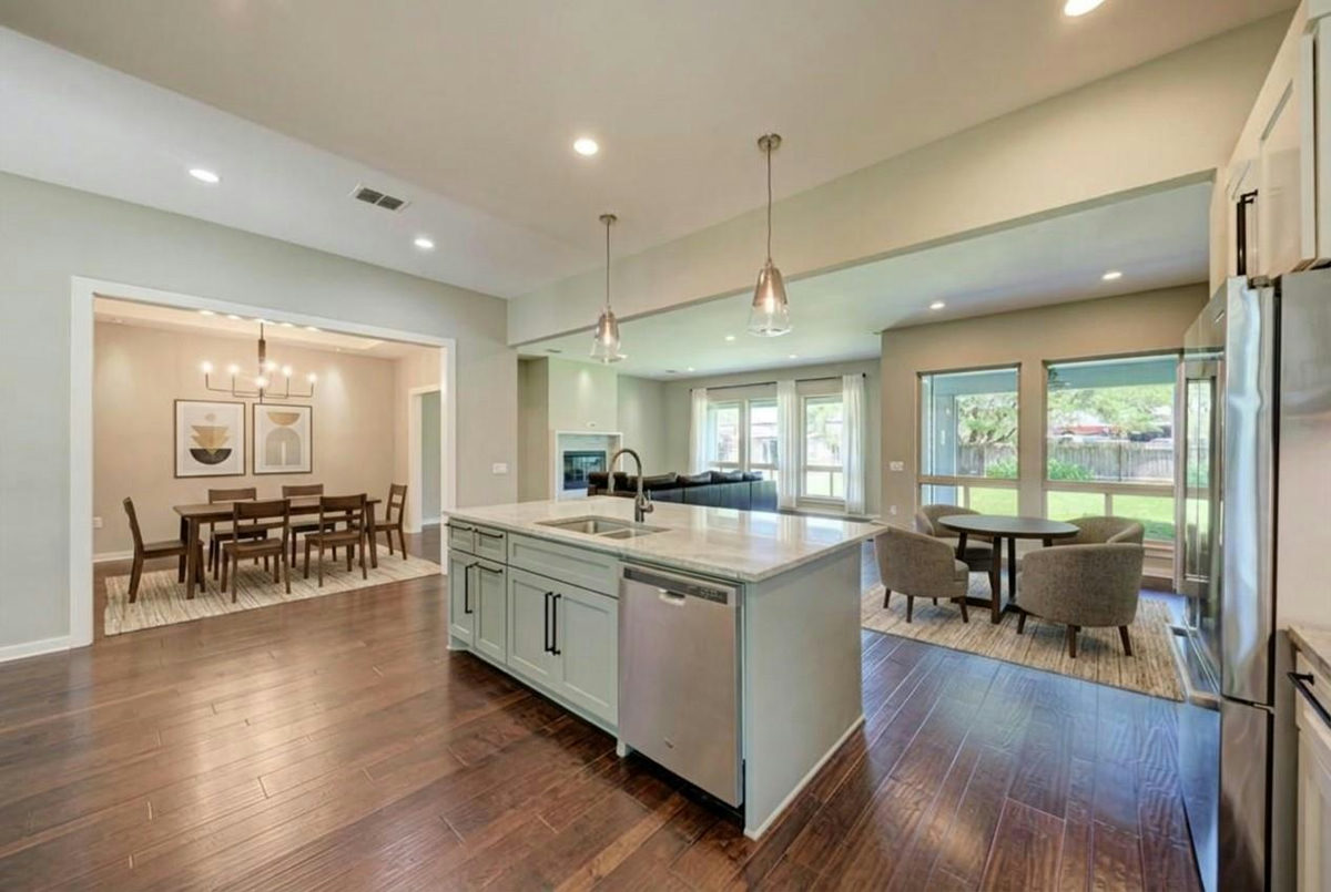 8307 Williamson Creek Dr — exterior