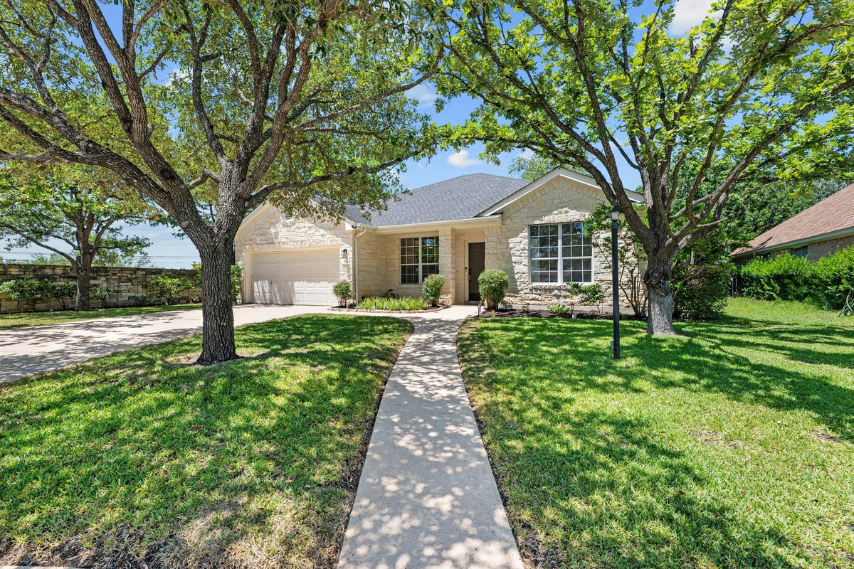 3130 Lomita Dr — exterior