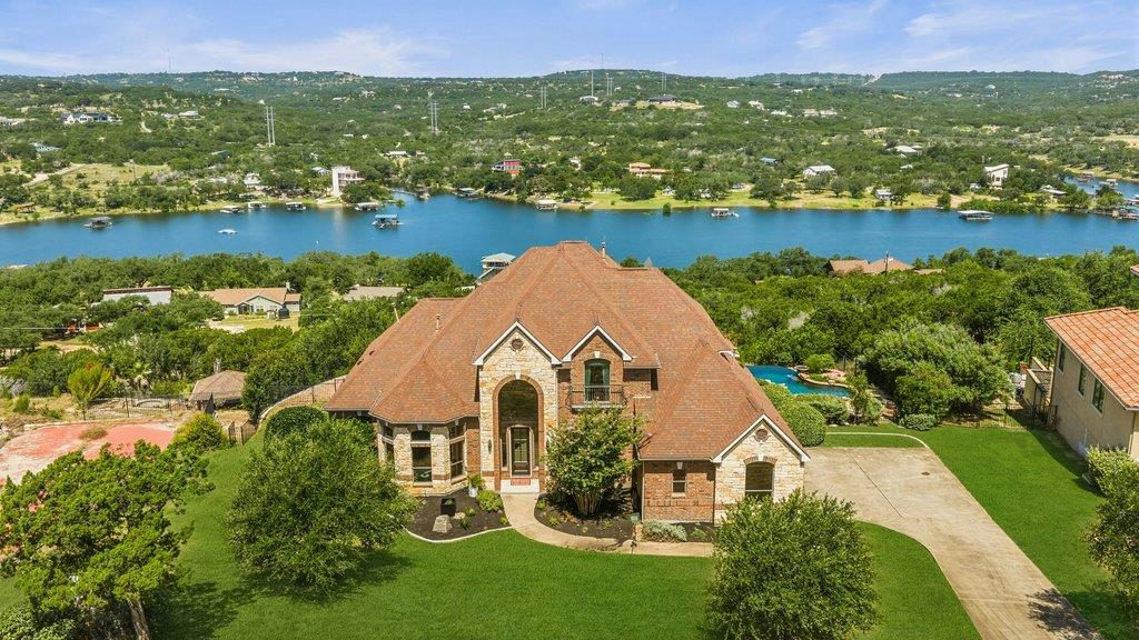 2702 Lakehurst Rd — exterior