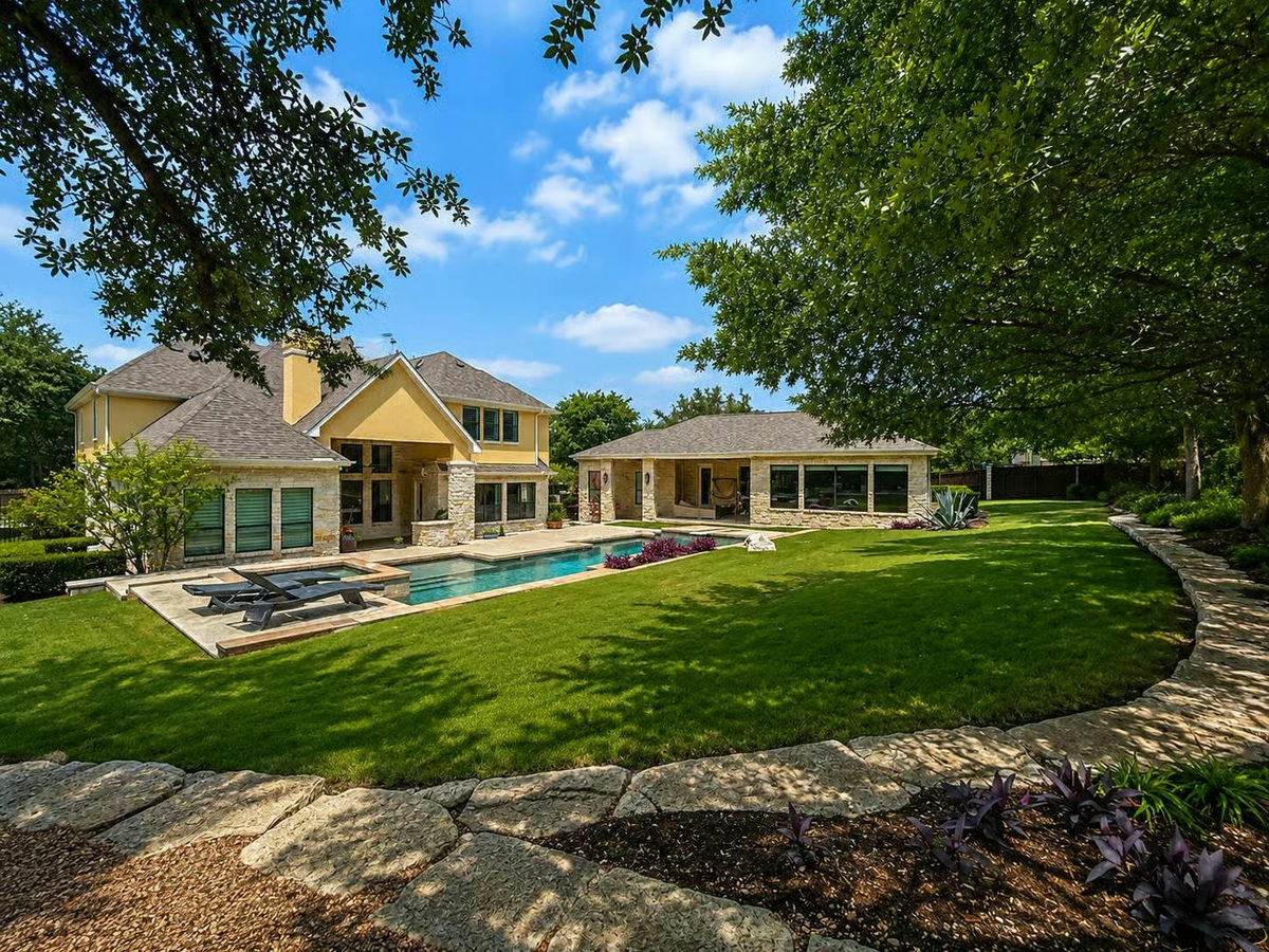 1005 Lakewood Hills Ter — exterior