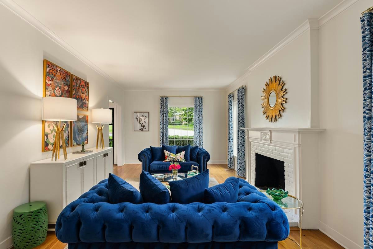 1015 Gaston Ave — photo 4