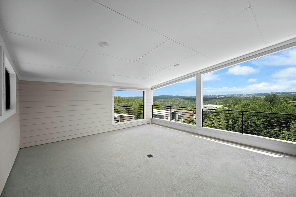 15085 Dorothy Dr — photo 3