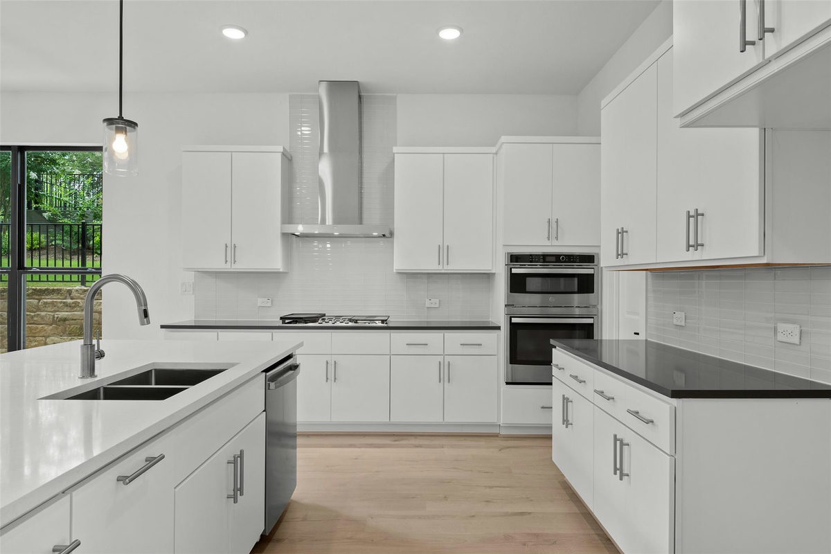 15085 Dorothy Dr — photo 5