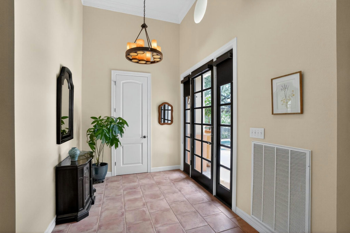 2305 Barton Creek Blvd #40 — photo 3