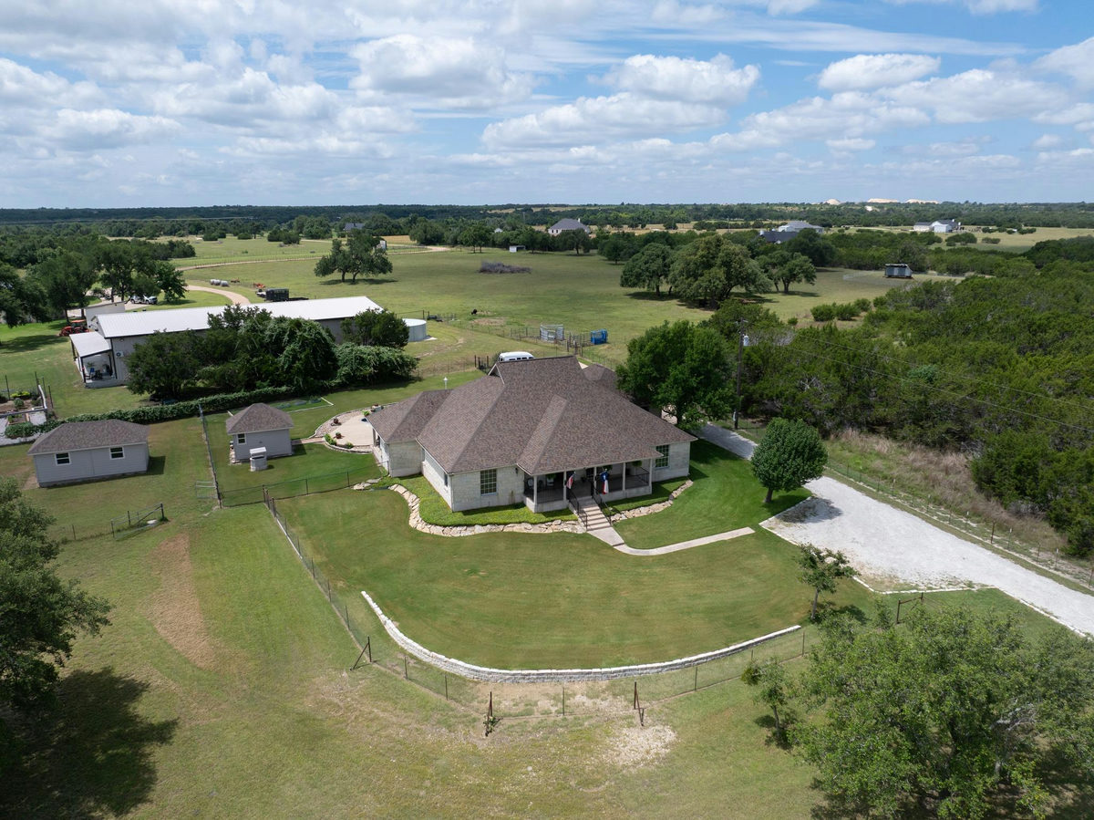 109 Little Gabriel River Dr — photo 2