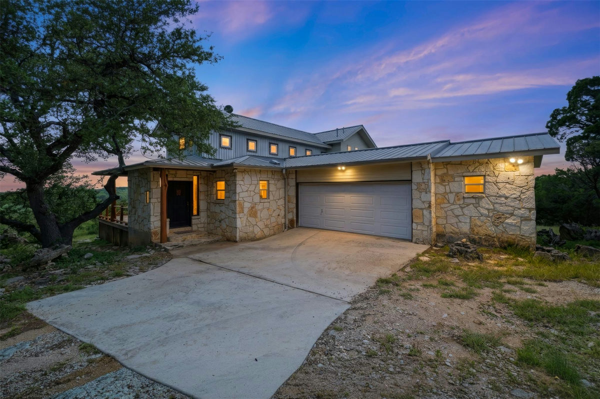 700 Skyline Ridge Lookout Dr — exterior