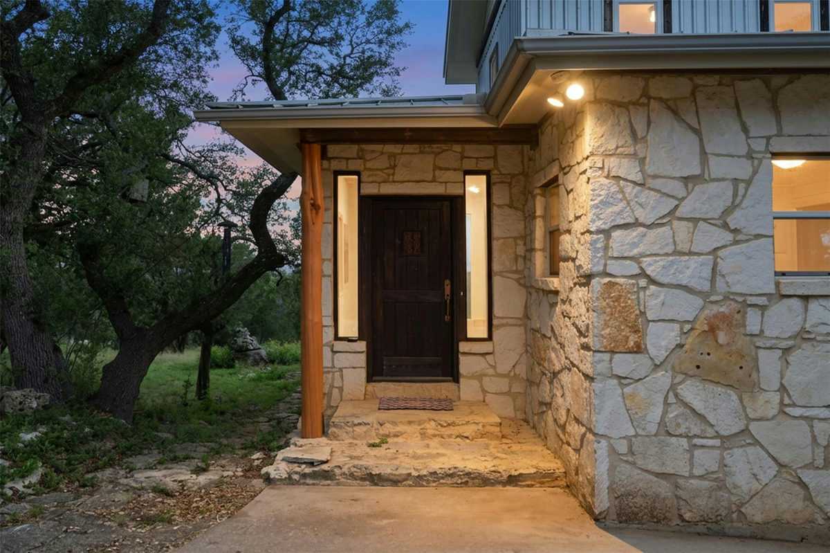700 Skyline Ridge Lookout Dr — photo 2