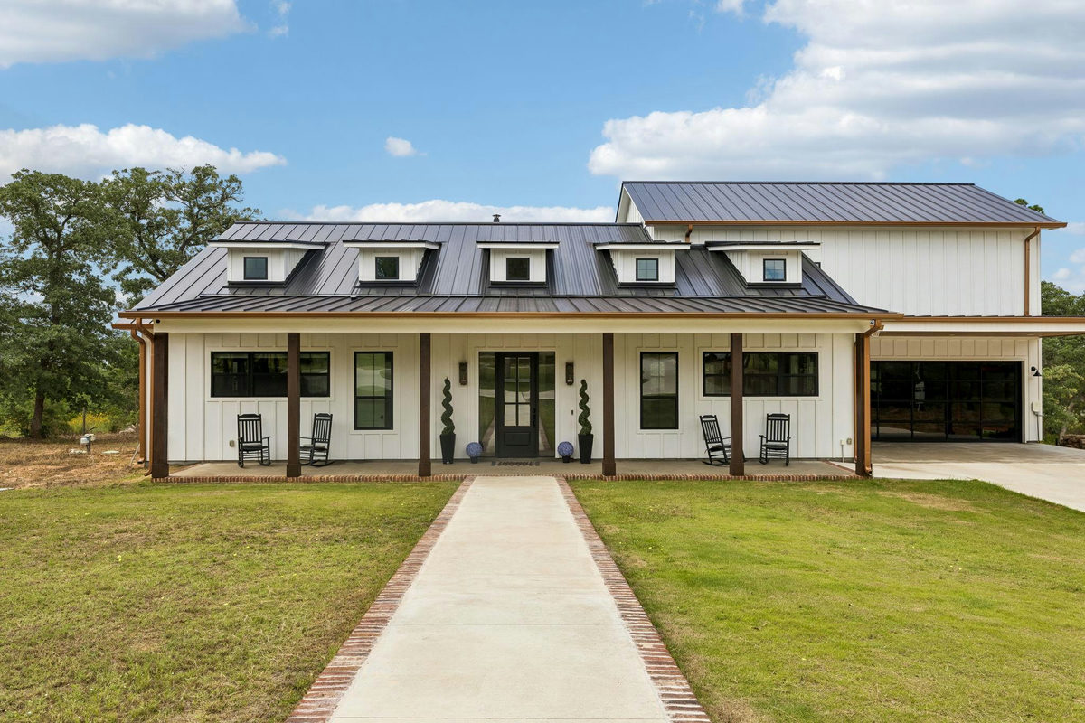 143 W Tanglebriar Ct — exterior
