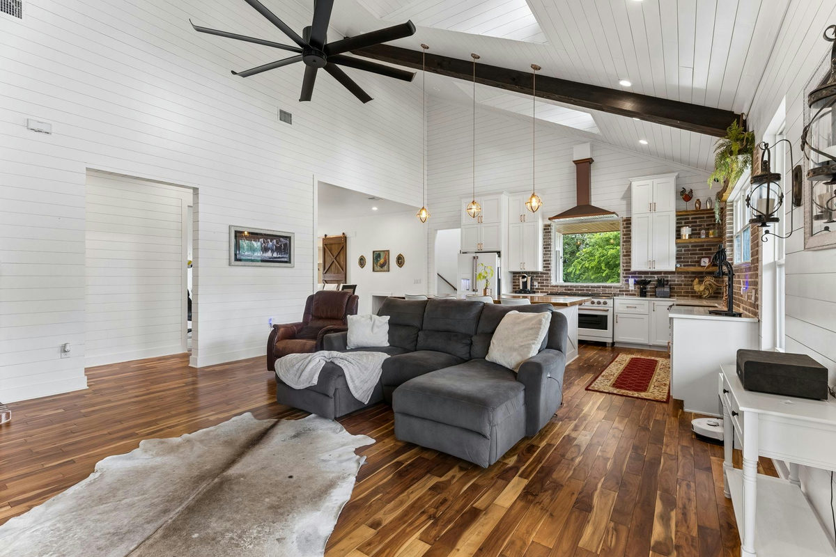 143 W Tanglebriar Ct — photo 4