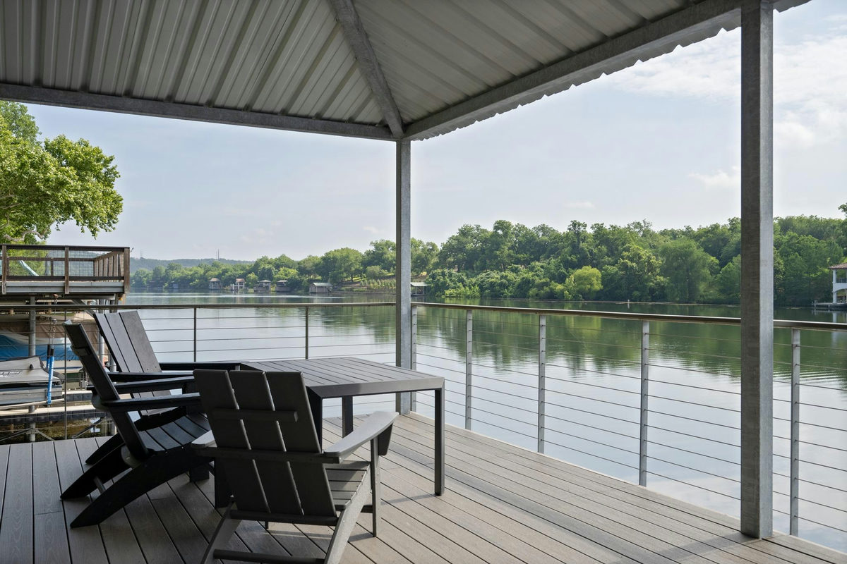 2303 Big Horn Dr — photo 2