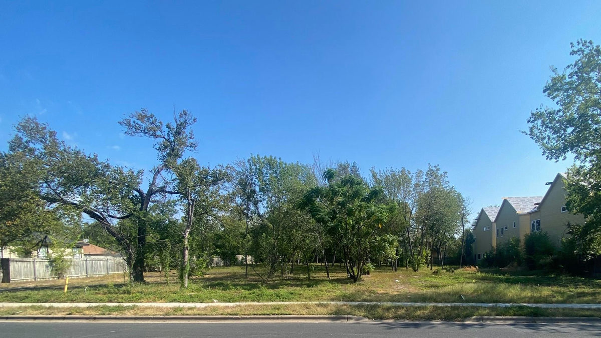 904 Morrow St — photo 4
