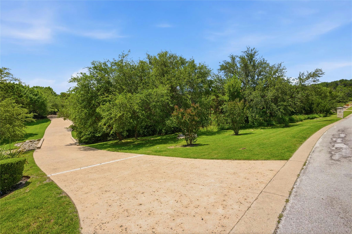 4626 High Gate Dr — photo 2
