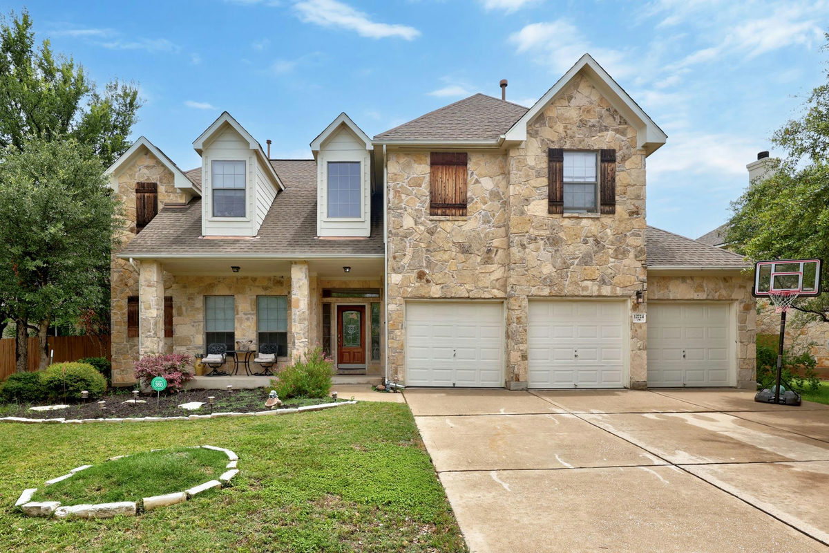 12724 Rush Creek Ln — exterior
