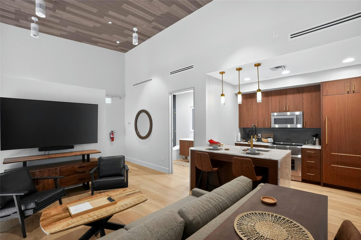 8001 Circuit of the Americas Blvd #1508 — photo 4