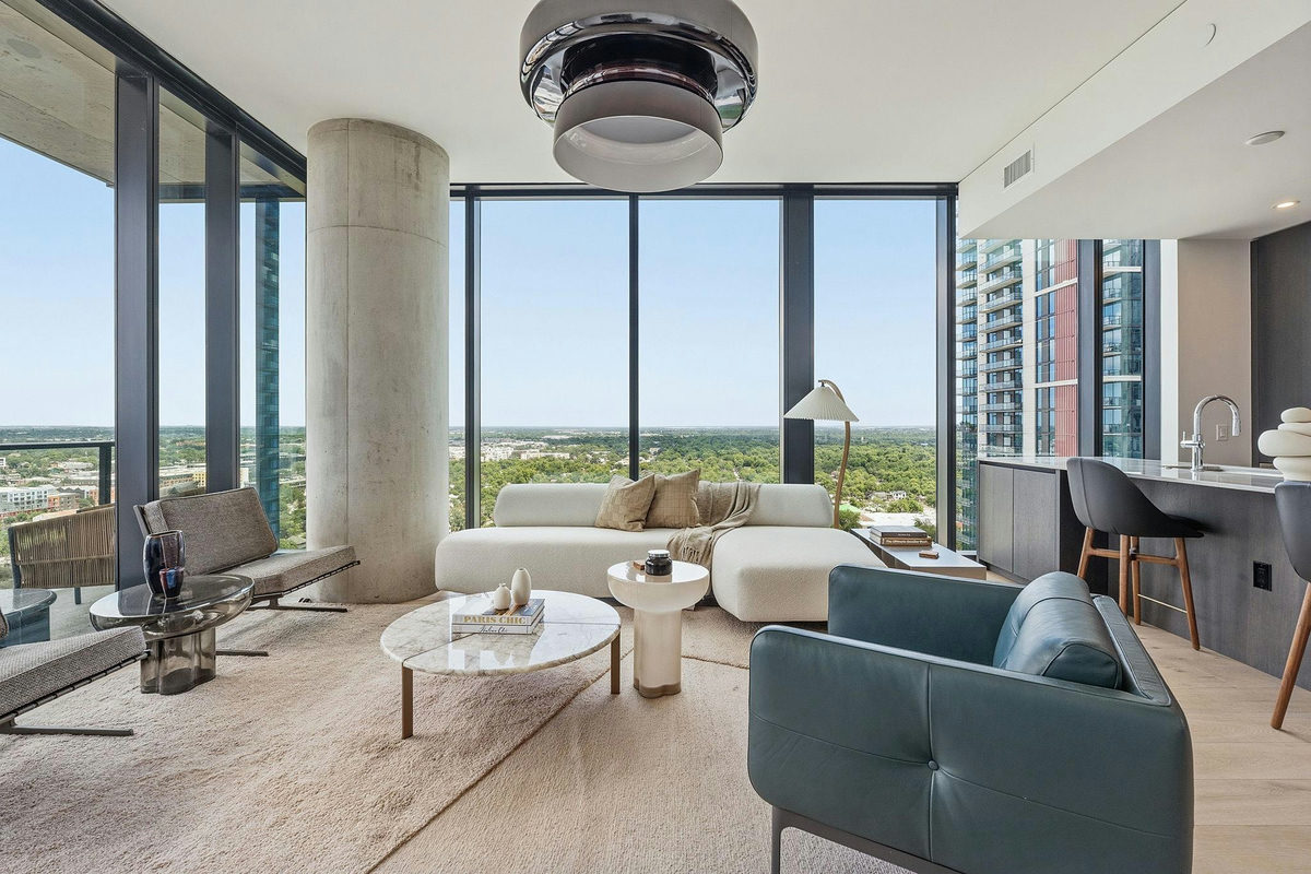 610 Davis St #2112 — exterior