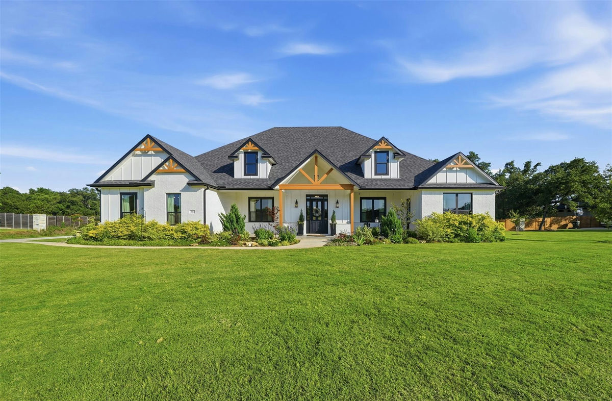 141 Blessing Ranch Estates Dr — exterior