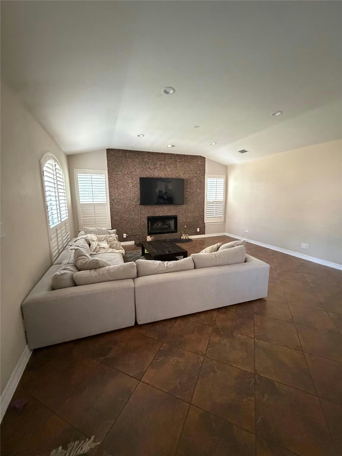3200 Burks Ln — photo 4