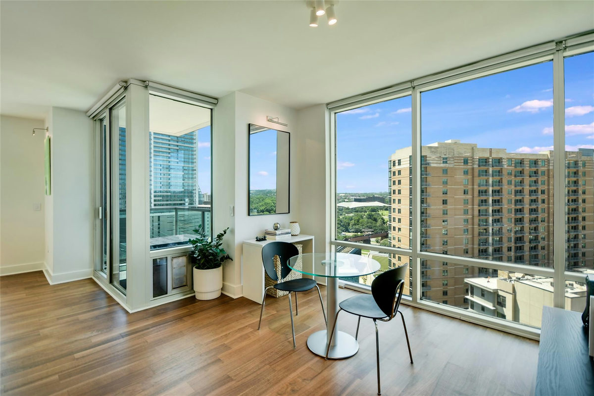 300 Bowie St #1403 — photo 3