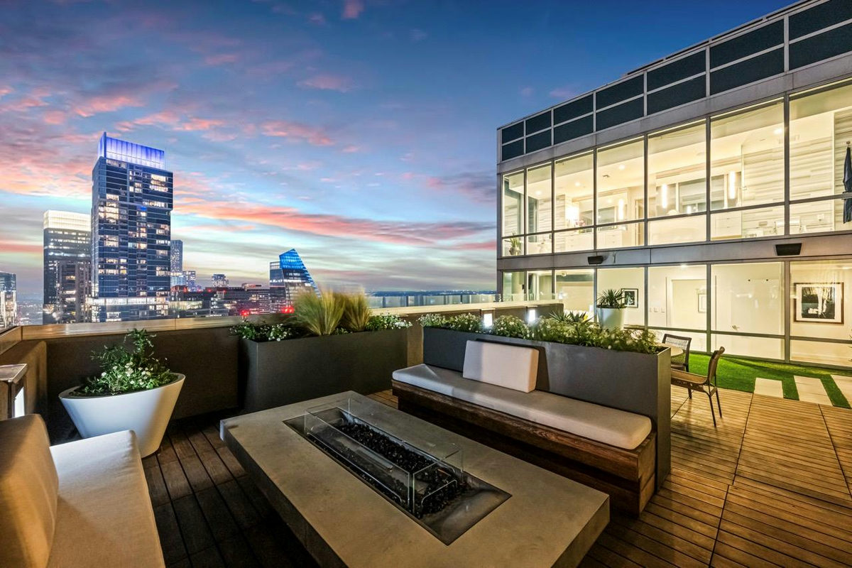 300 Bowie St #PH2 — photo 2