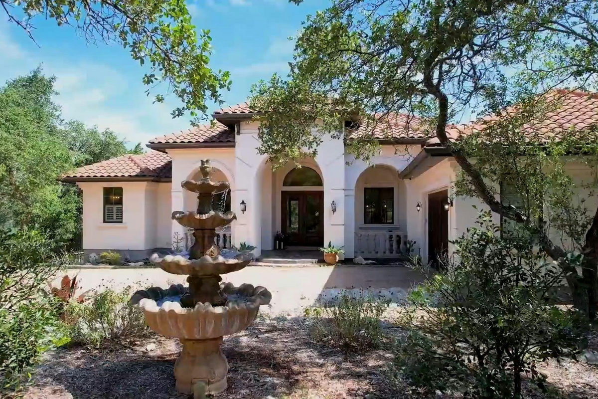 817 Woodcreek Ranch Rd — exterior
