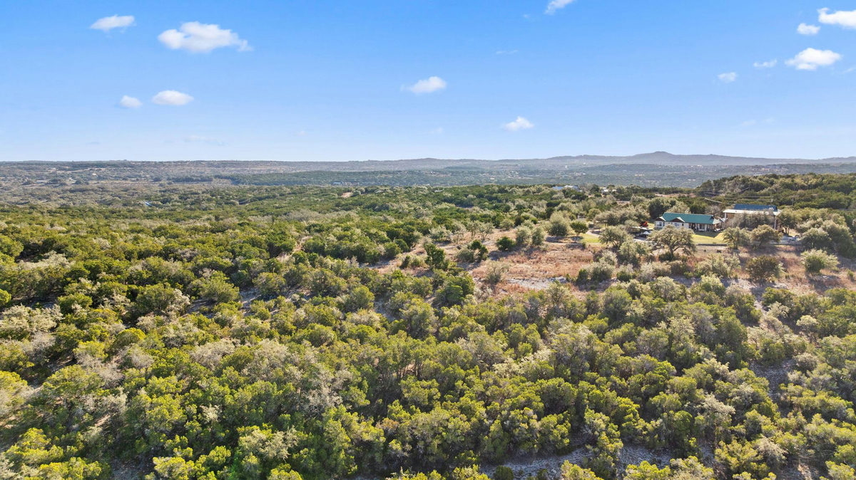 1220 Overland Stage Rd — photo 2