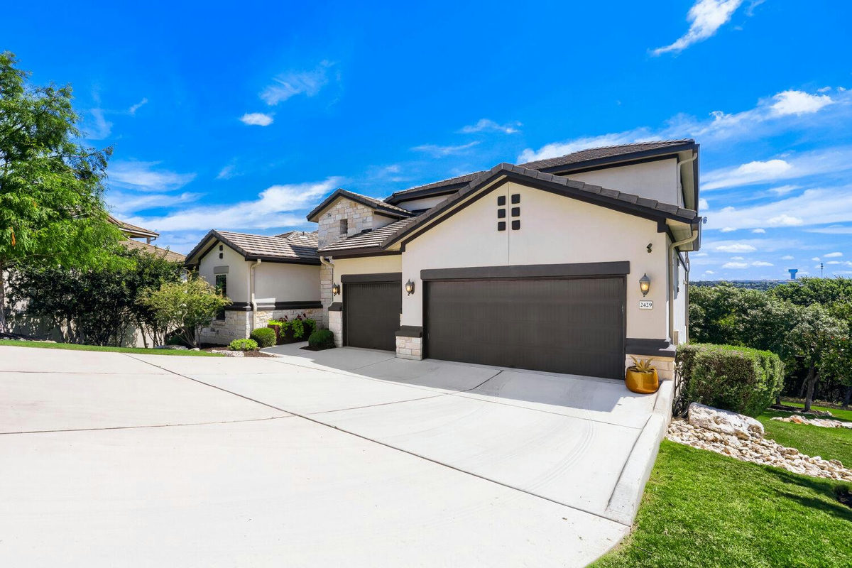 2429 Costa Del Sol Dr — photo 3