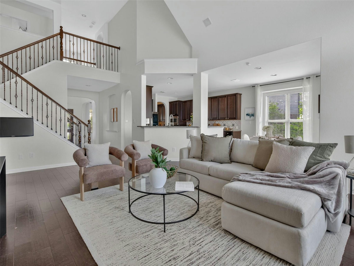 700 Ledge Stone Dr — photo 2
