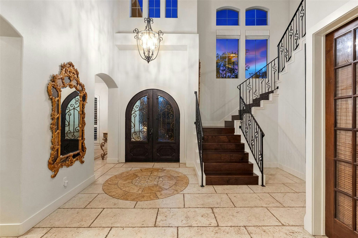 18 Hedgebrook Way — photo 3