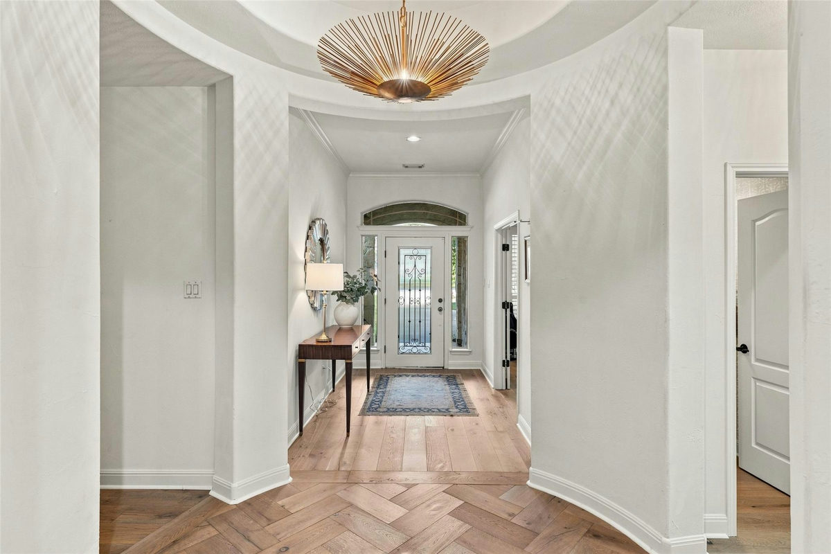 581 Aspen Dr — photo 4