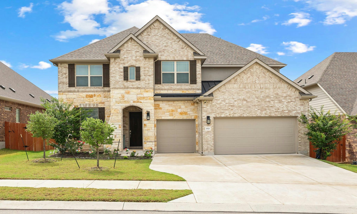 1521 Red Berry Pass — exterior