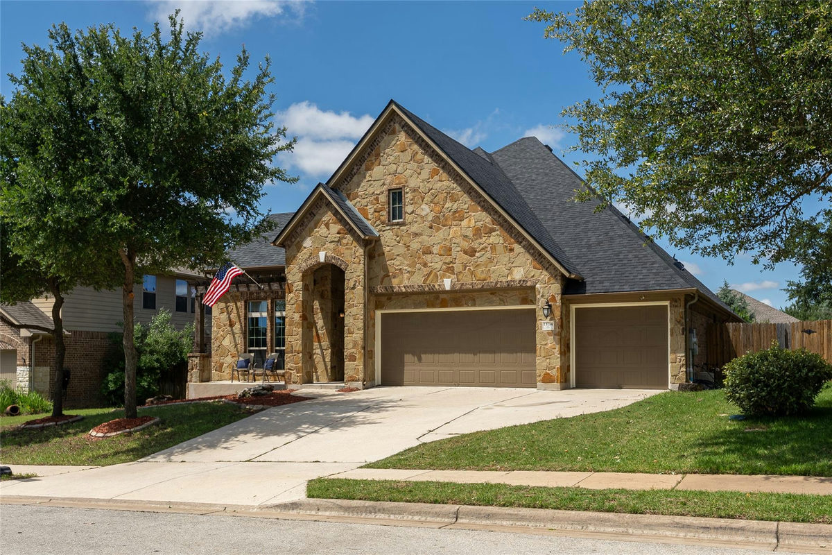 13714 Mesa Verde Dr — exterior