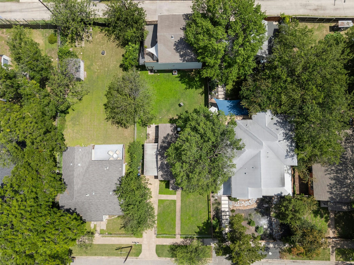 1610 Willow St — exterior