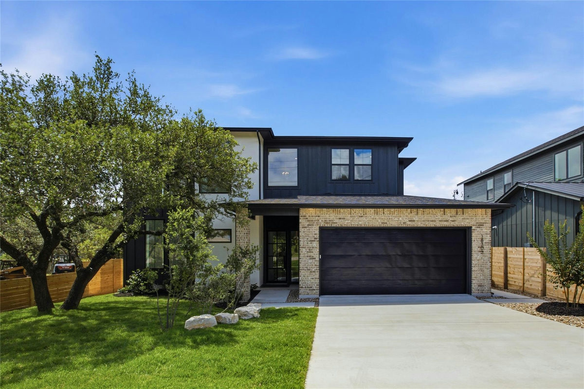 18303 Lake Oaks Dr — exterior