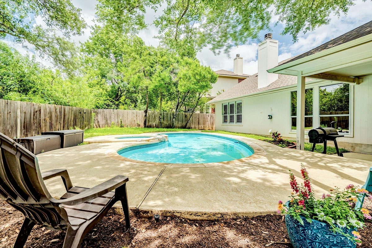 7025 Auckland Dr — photo 2