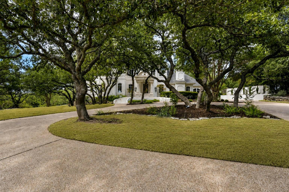 3735 Lost Creek Blvd — photo 3