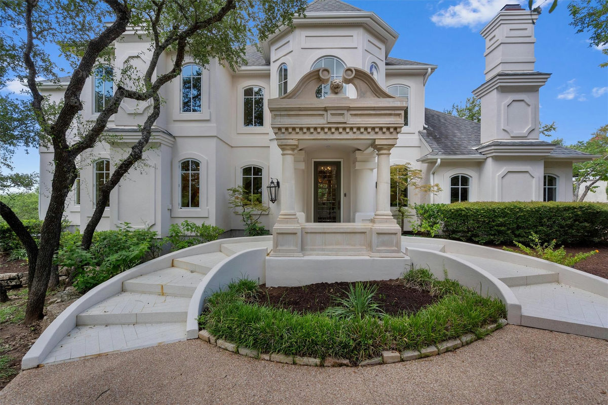 3735 Lost Creek Blvd — exterior