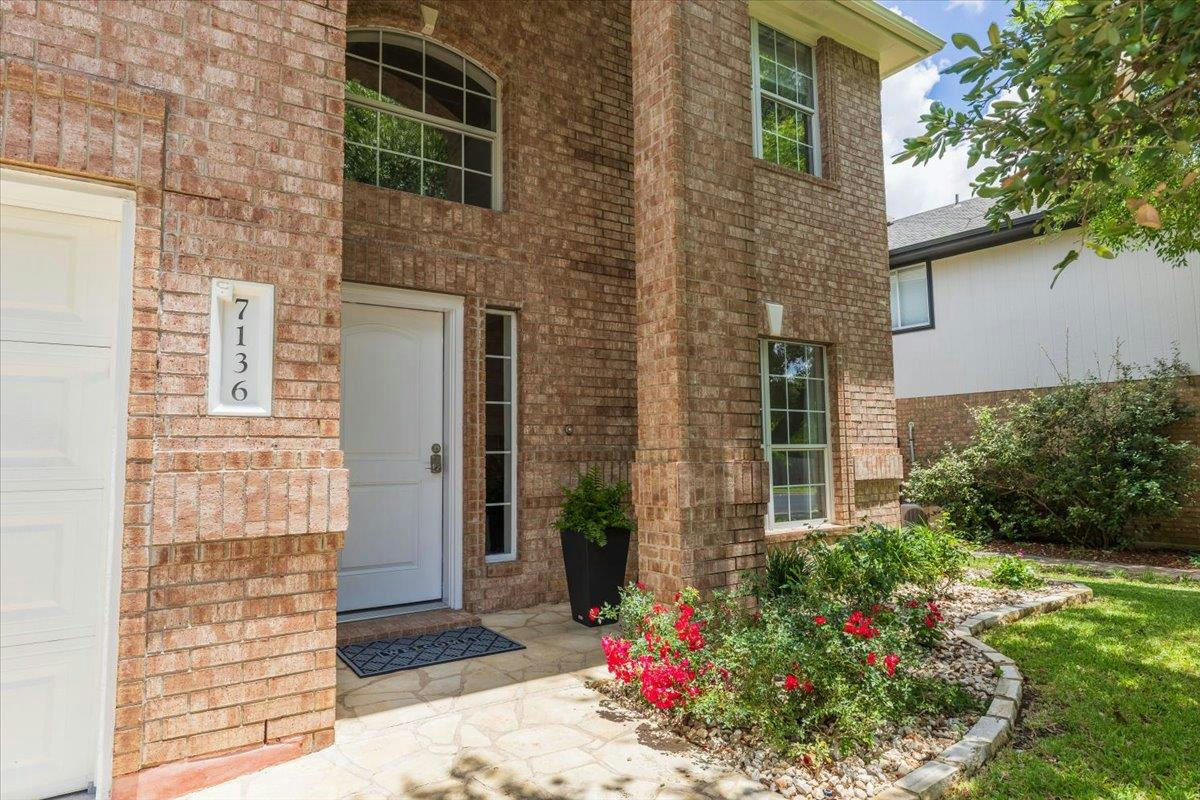 7136 Ridge Oak Rd — photo 2